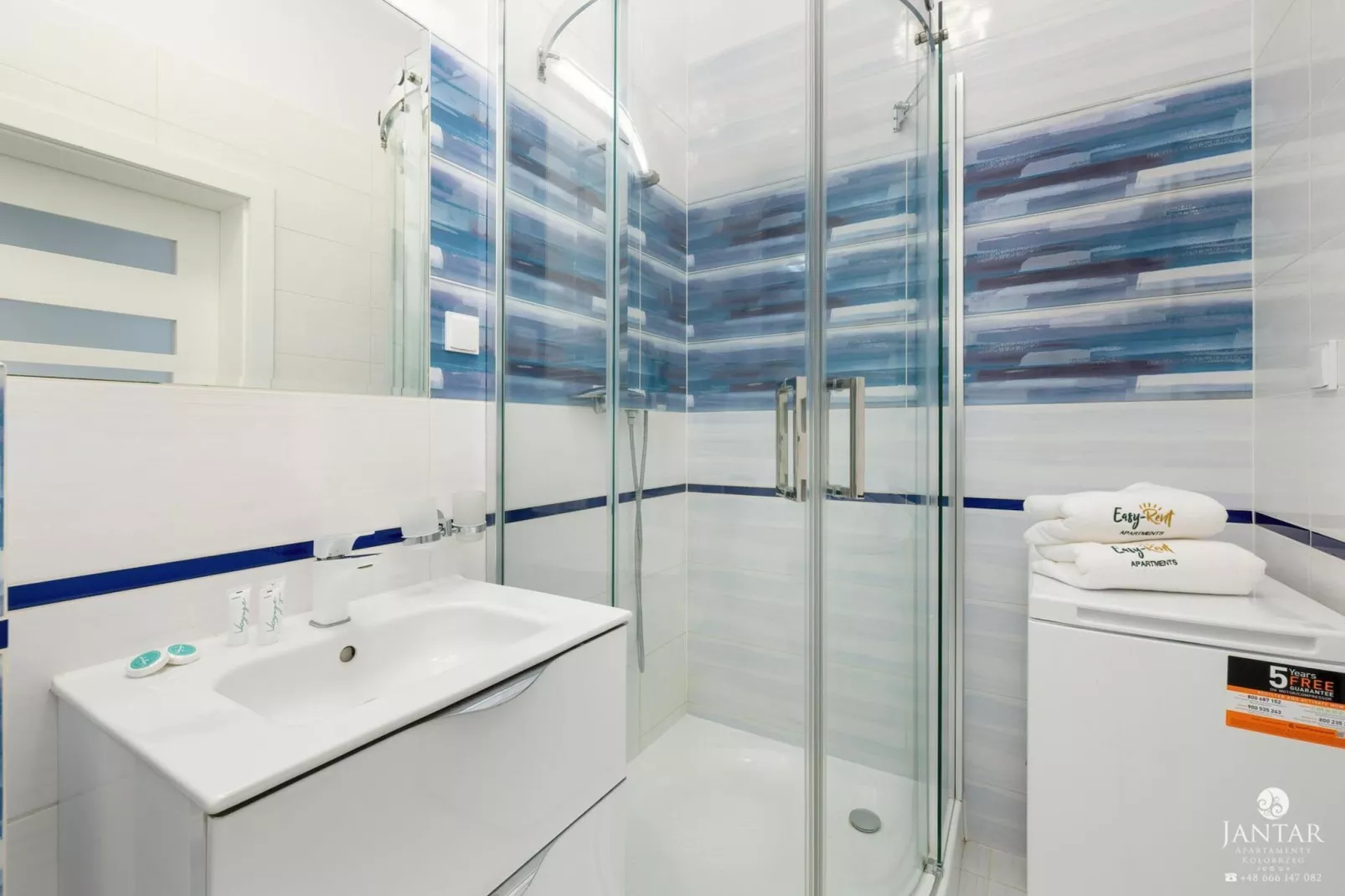 Apartament Grunwaldzka 12c-22 Pobierowo-Badkamer