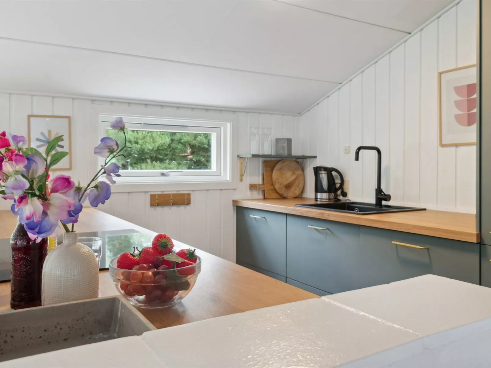 "Maritha" - 400m from the sea-Binnen