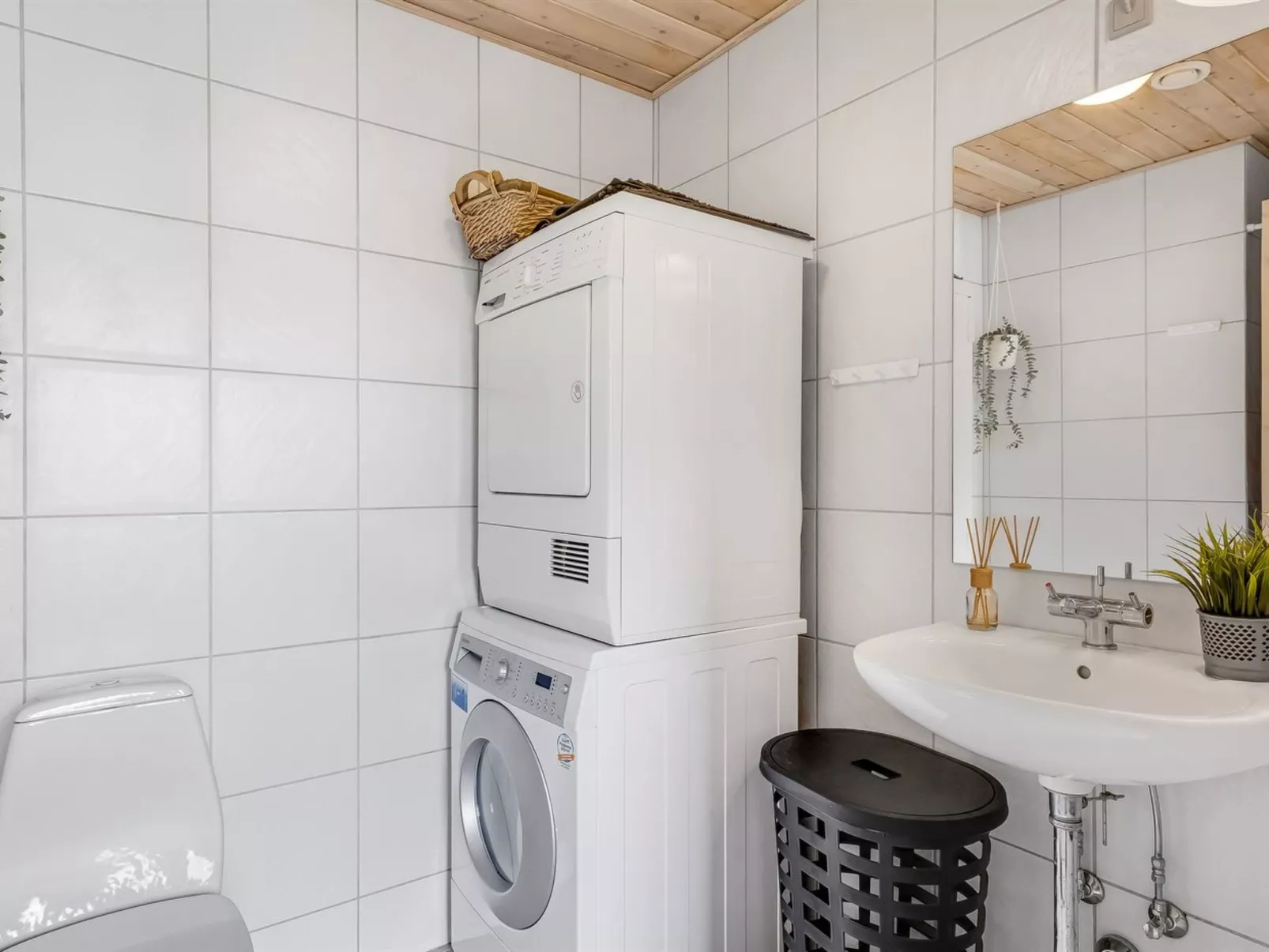 "Marlise" - 2.5km from the sea-Binnen