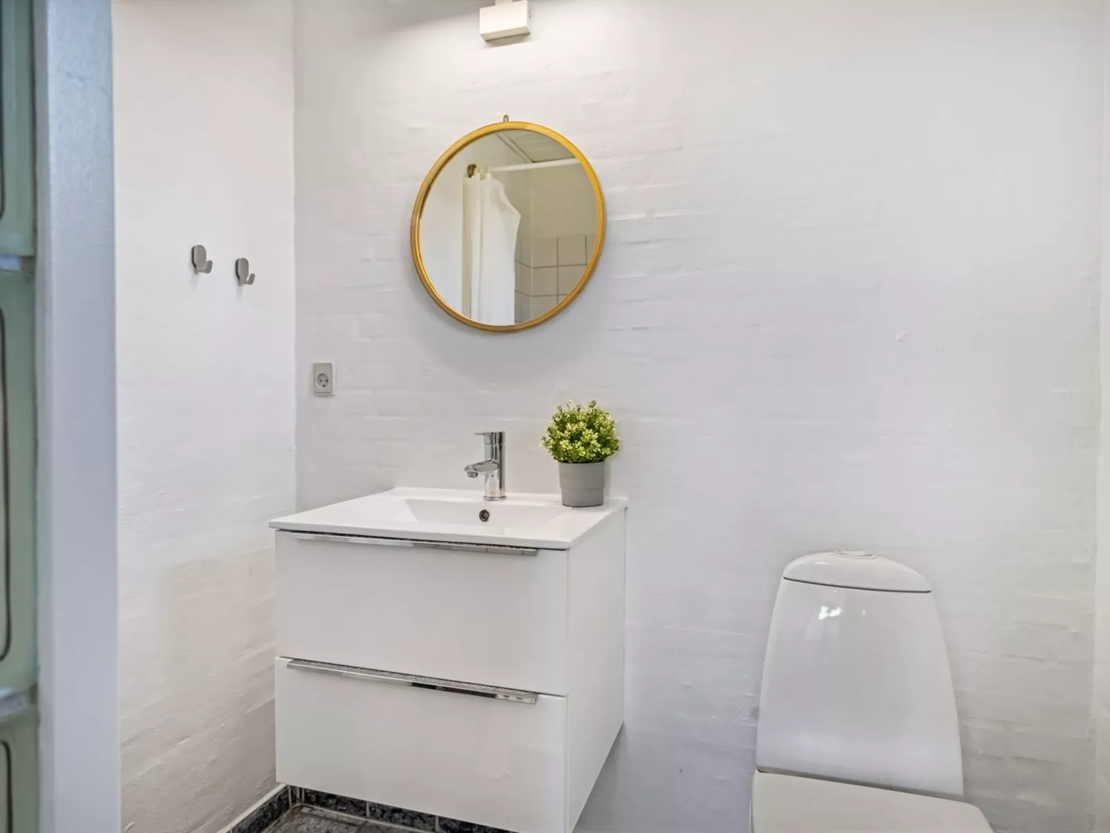 "Persa" -  from the sea-Binnen