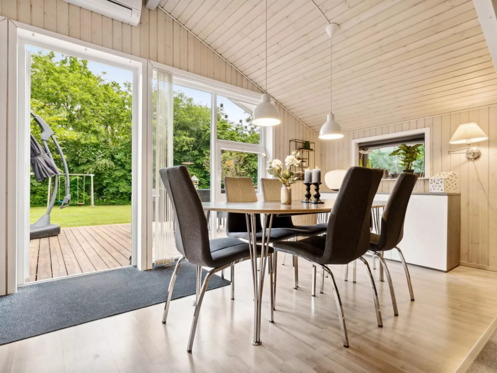 "Zaharinka" - 30km from the sea-Binnen