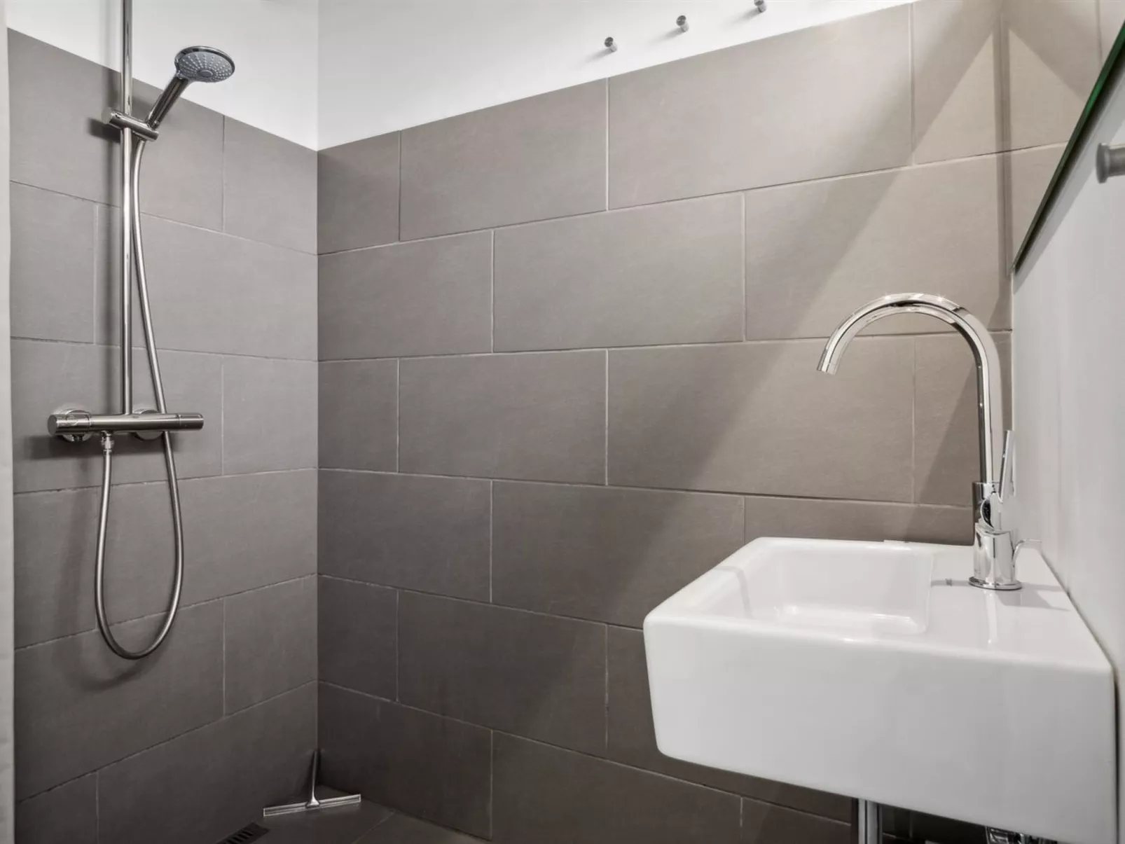 "Deljan" - 200m from the sea-Binnen