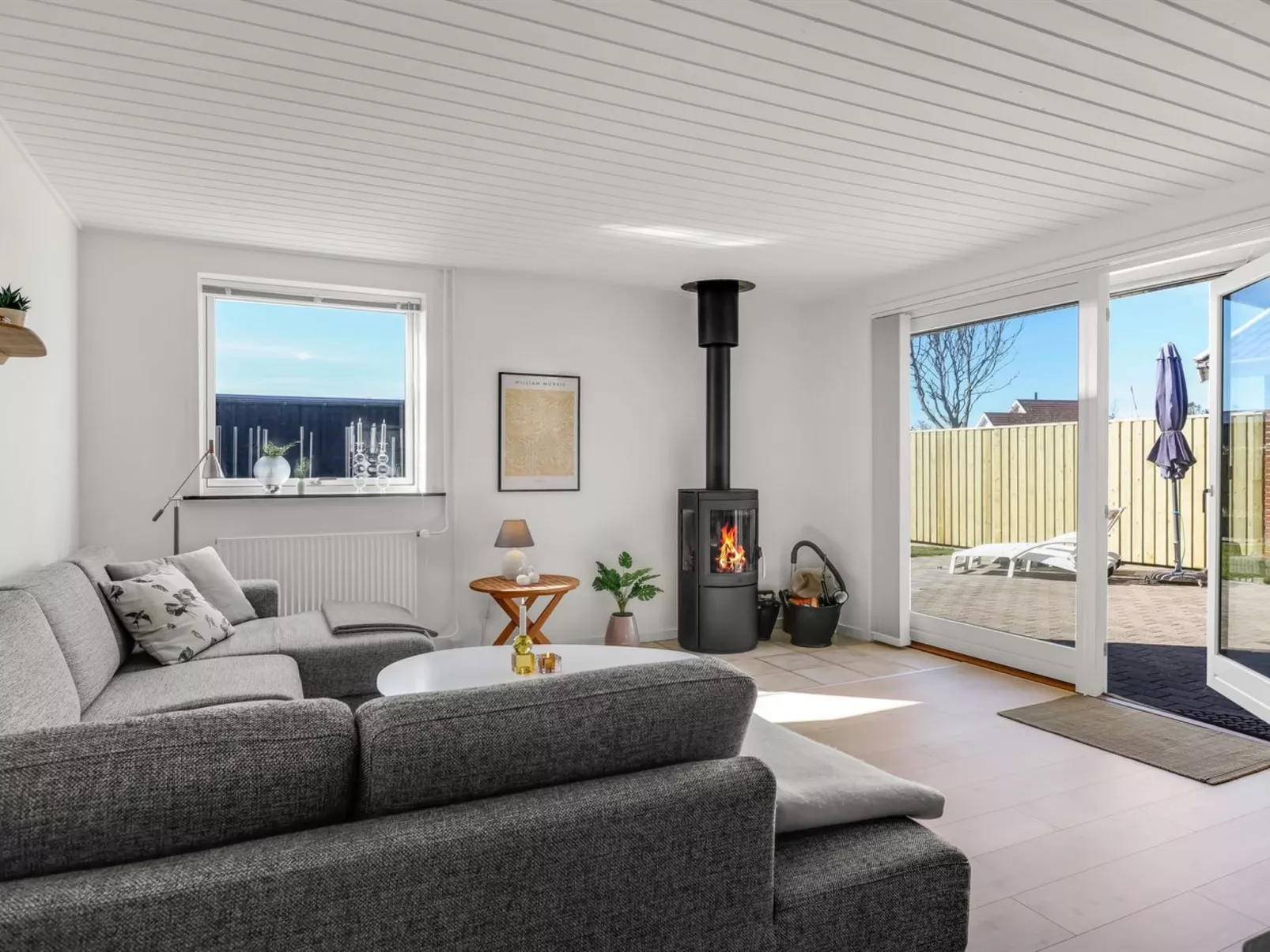 "Sulo" - 300m from the sea-Binnen