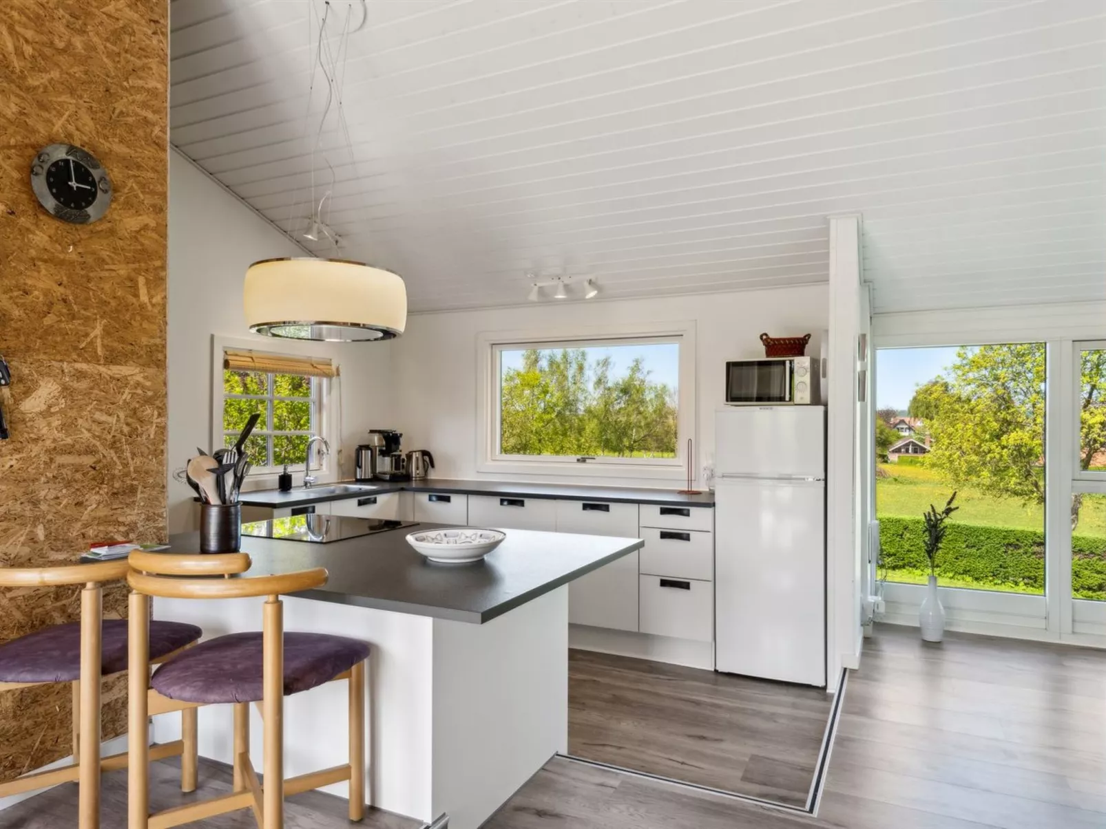 "Sölvy" - 300m from the sea-Binnen