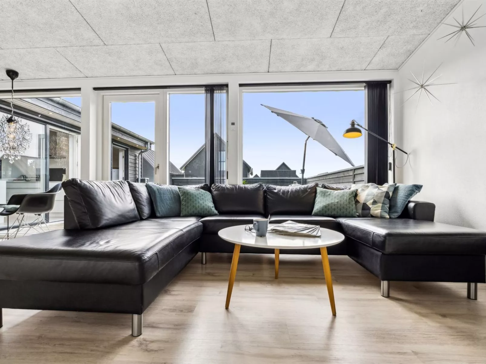 "Ingebrit" - 1.4km from the sea-Binnen