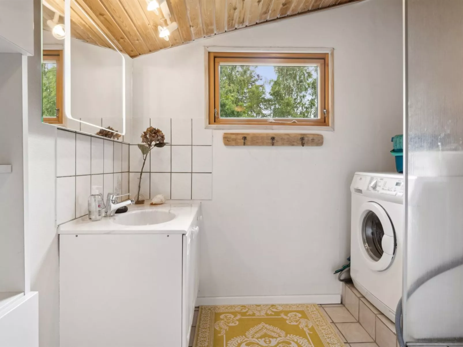 "Lovisa" - 7km from the sea-Binnen