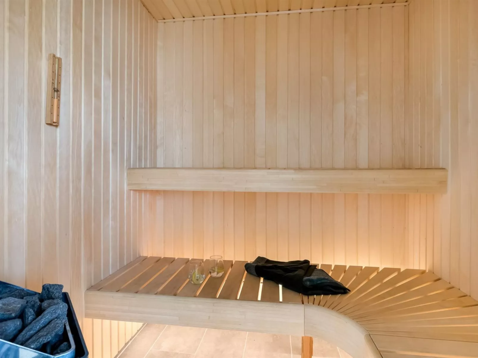 "Emeli" - 400m from the sea-Binnen