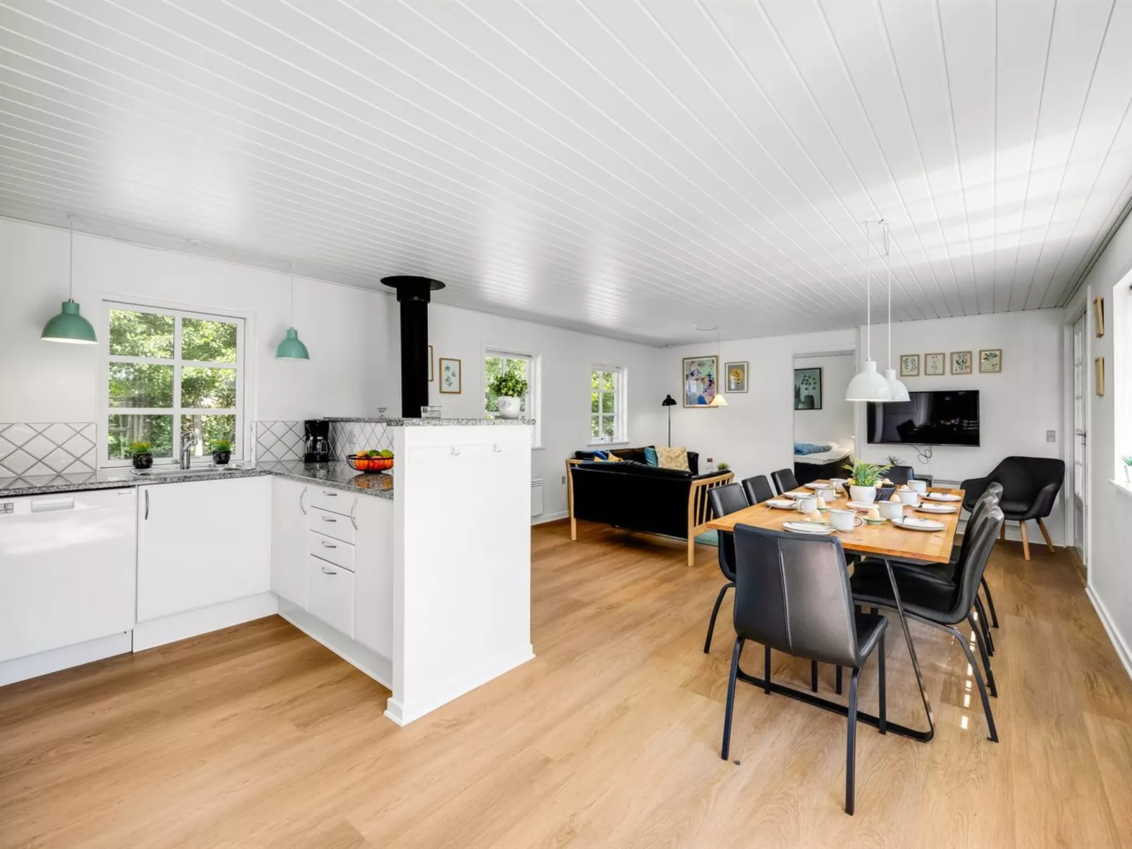 "Holga" - 400m from the sea-Binnen