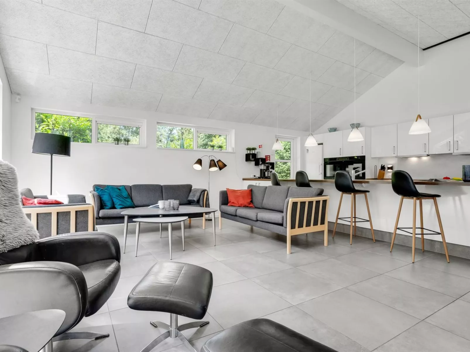 "Patrice" - 300m from the sea-Binnen