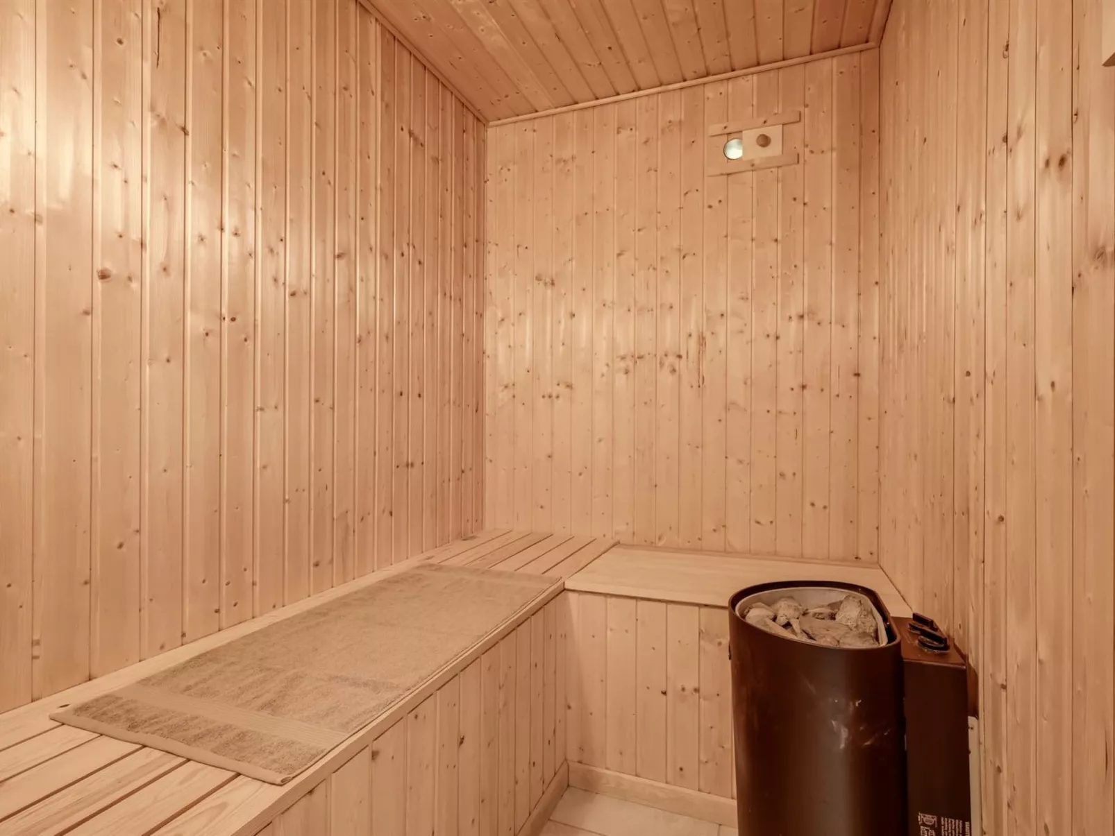 "Fritzi" - 1.7km from the sea-Binnen