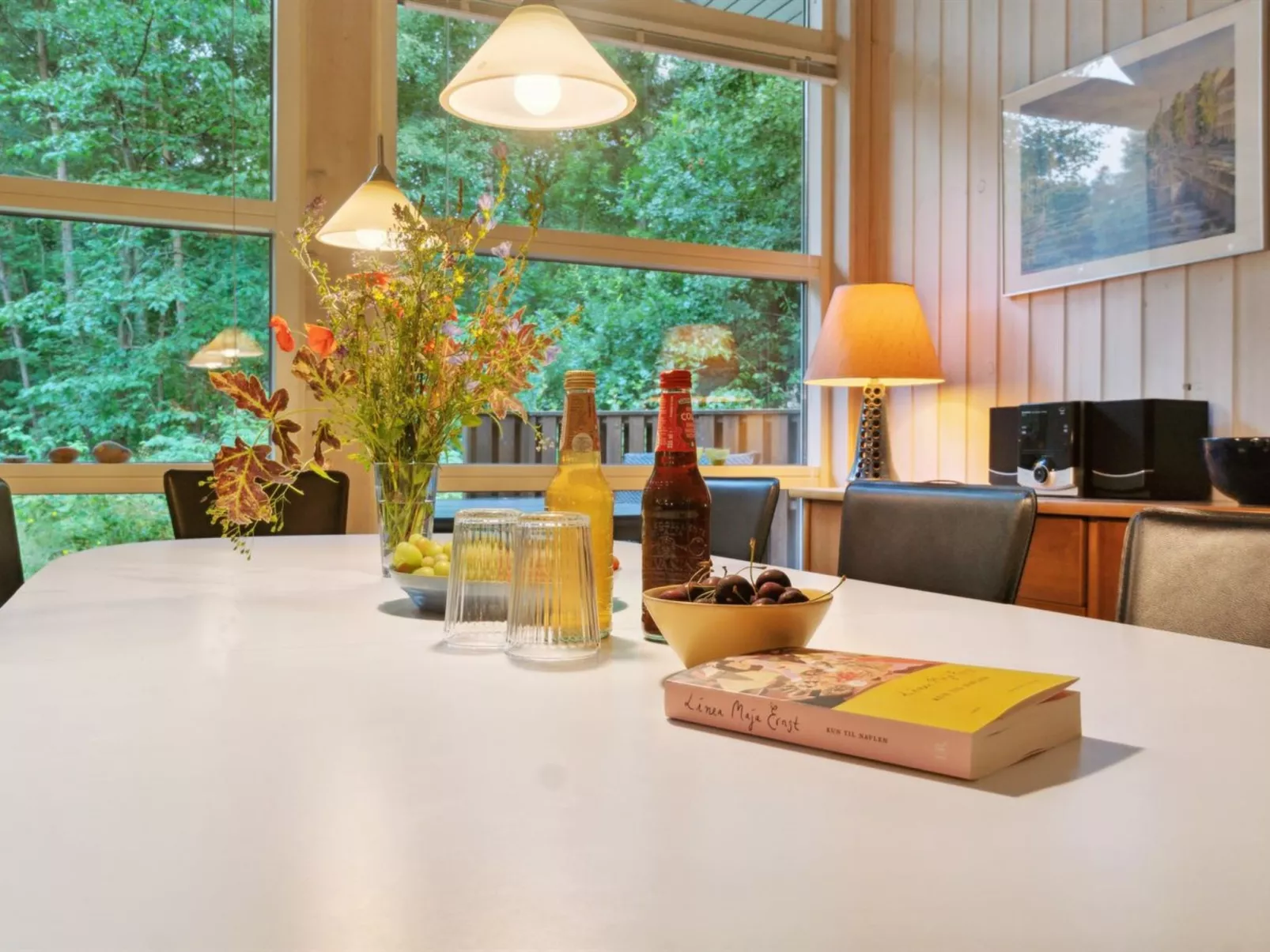 "Emmie" - 1.2km from the sea-Binnen