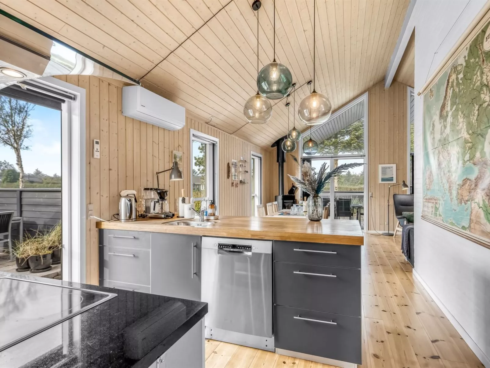 "Carlina" - 700m to the fjord-Binnen