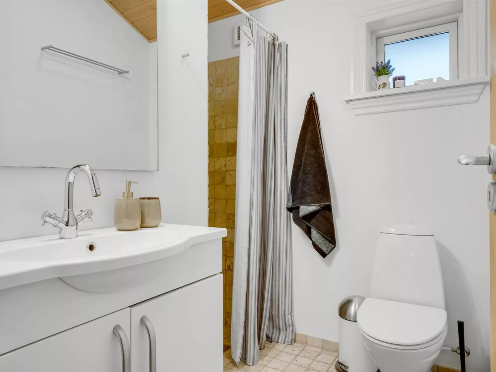 "Eikka" - 1km from the sea-Binnen