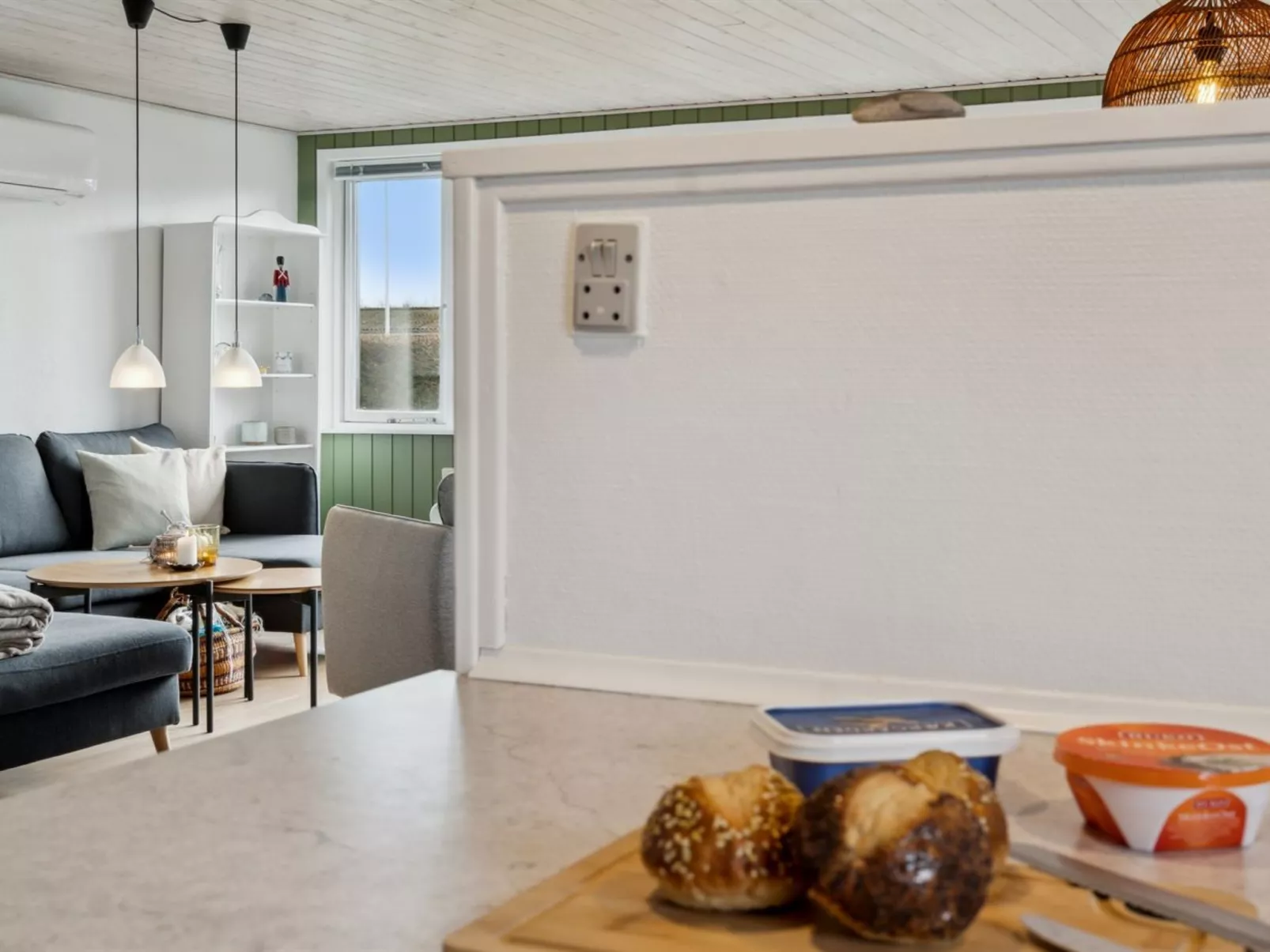 "Severine" - 650m from the sea-Binnen