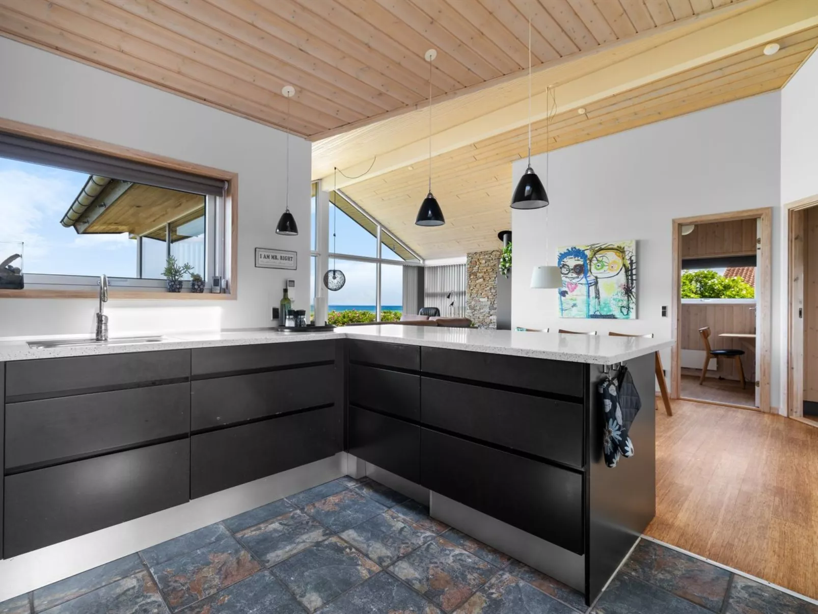 "Drusilla" - 140m from the sea-Binnen