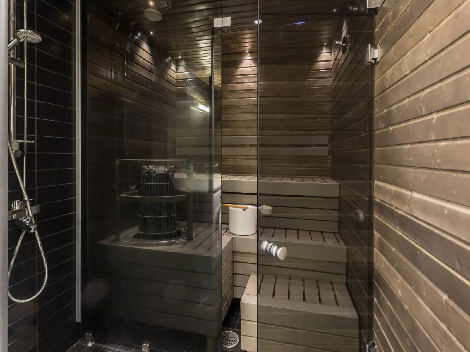 Levin stara a09-Binnen