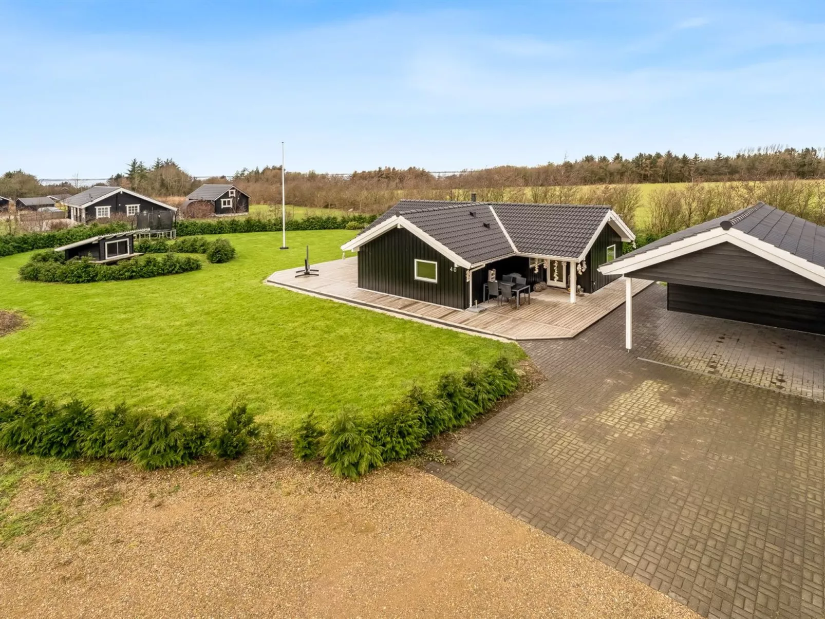 "Antero" - 500m to the fjord-Buiten