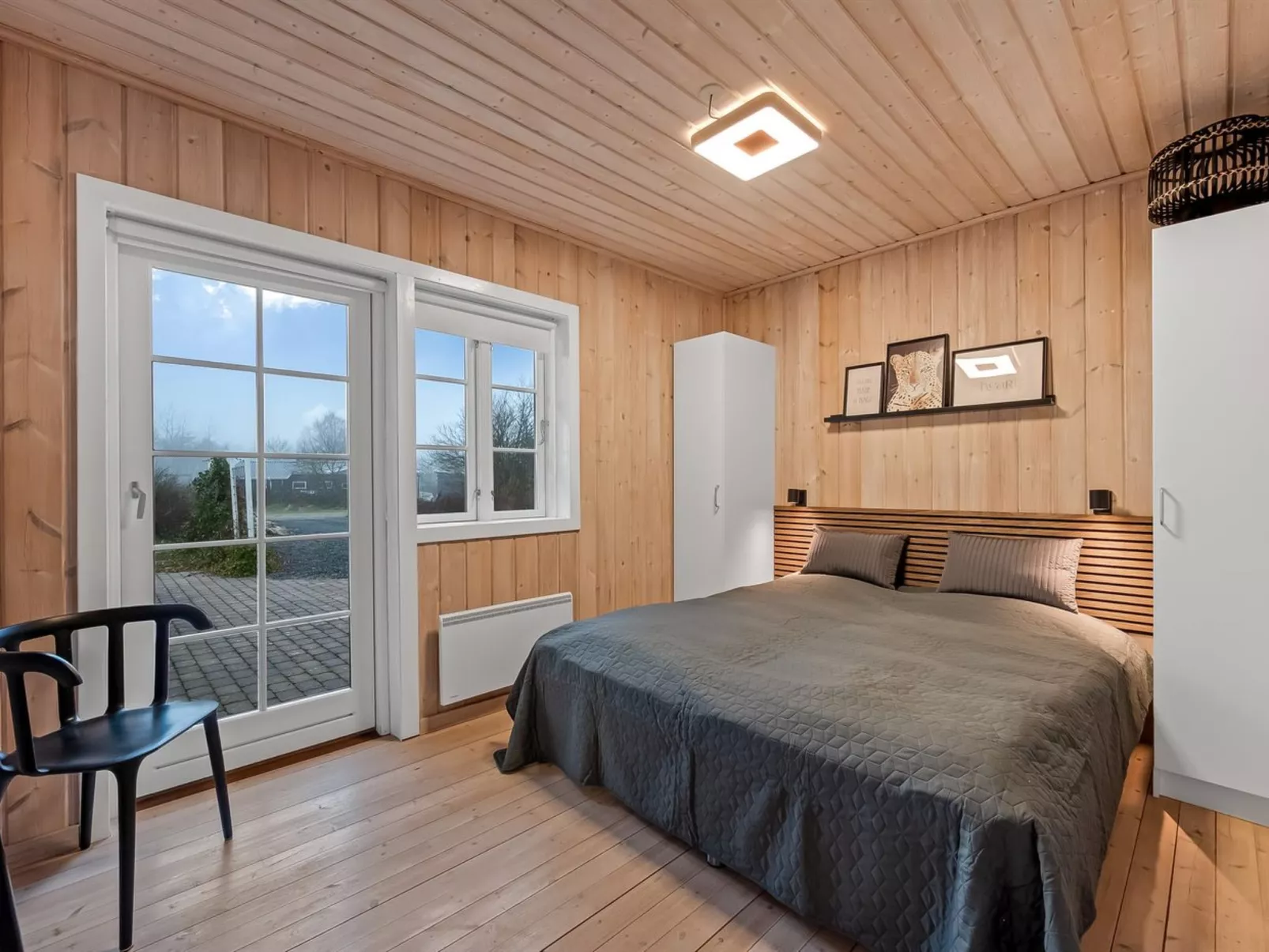 "Gunwald" - 1km to the fjord-Binnen