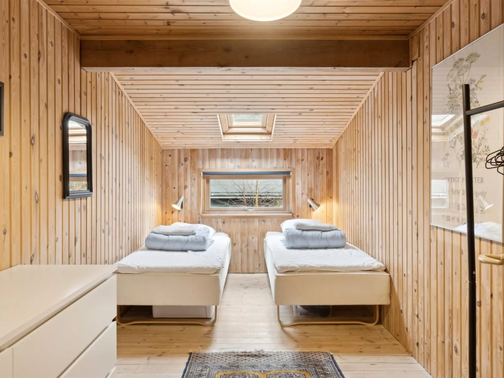 "Gunward" - 3km from the sea-Binnen