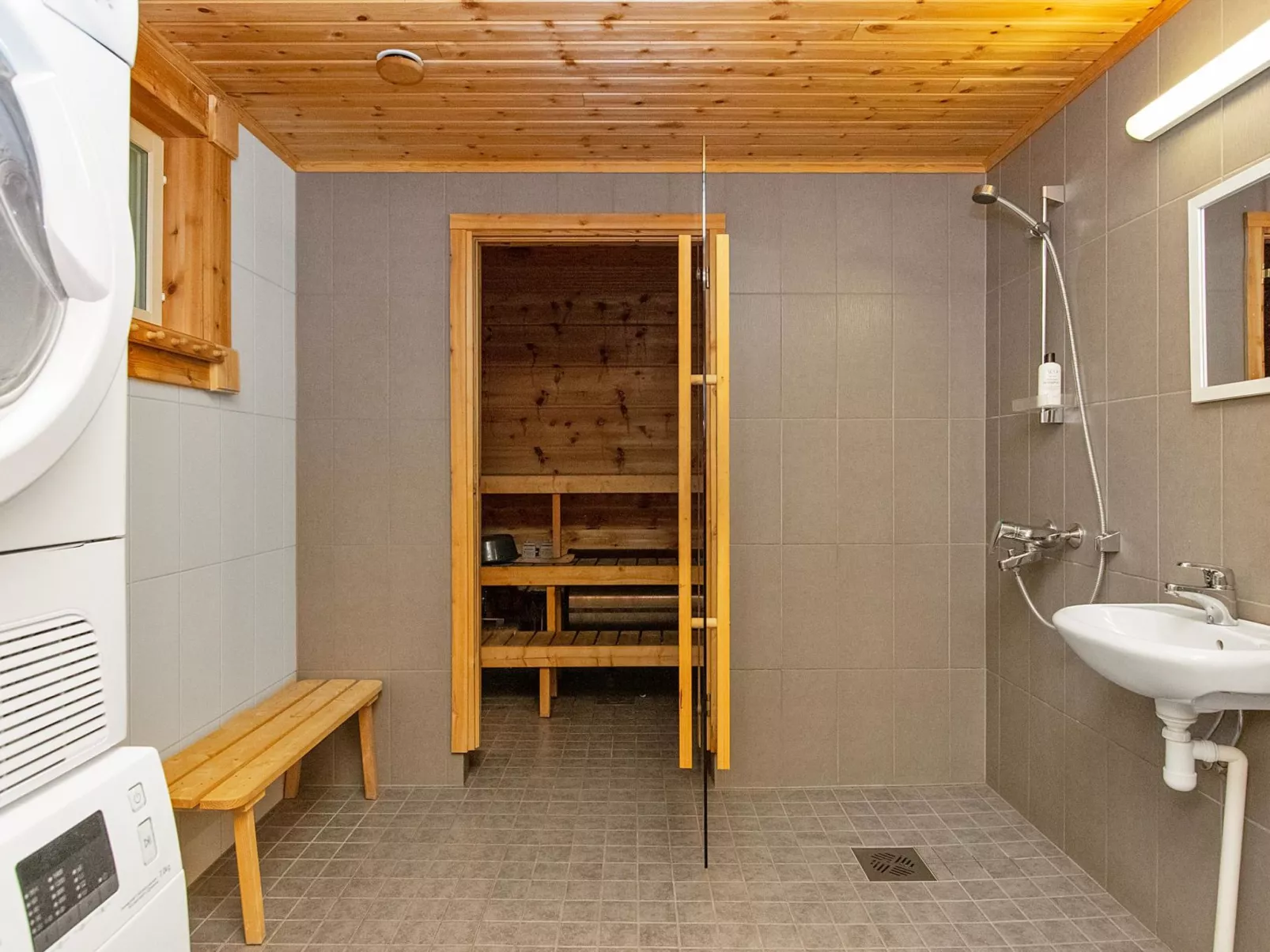 Mökki mikkola-Binnen