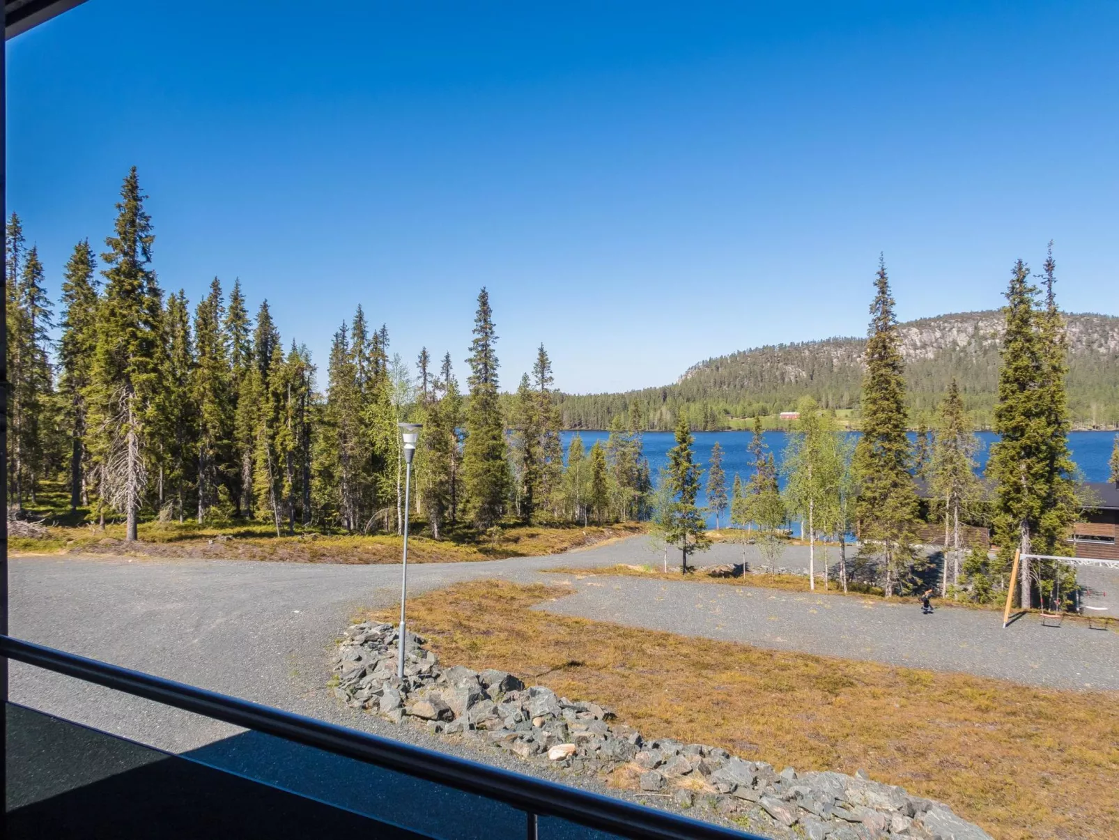 Holy lake chalet b-Binnen