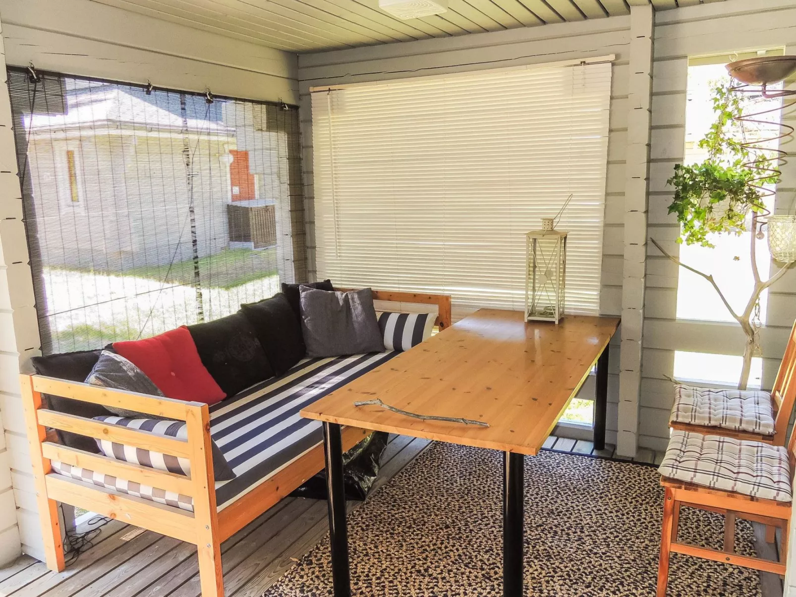 Karjalan veikko 2 b-Binnen