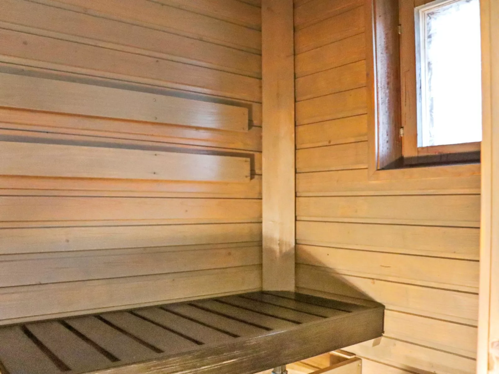 Aurinkoalppi 10b paritalo-Binnen