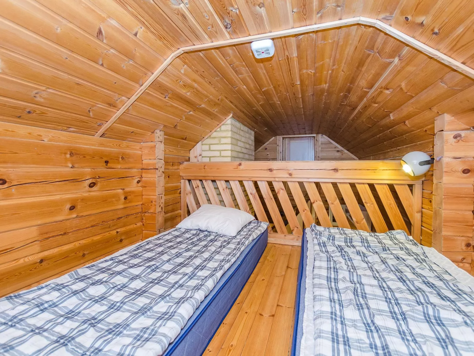 Villa käpytikka-Binnen