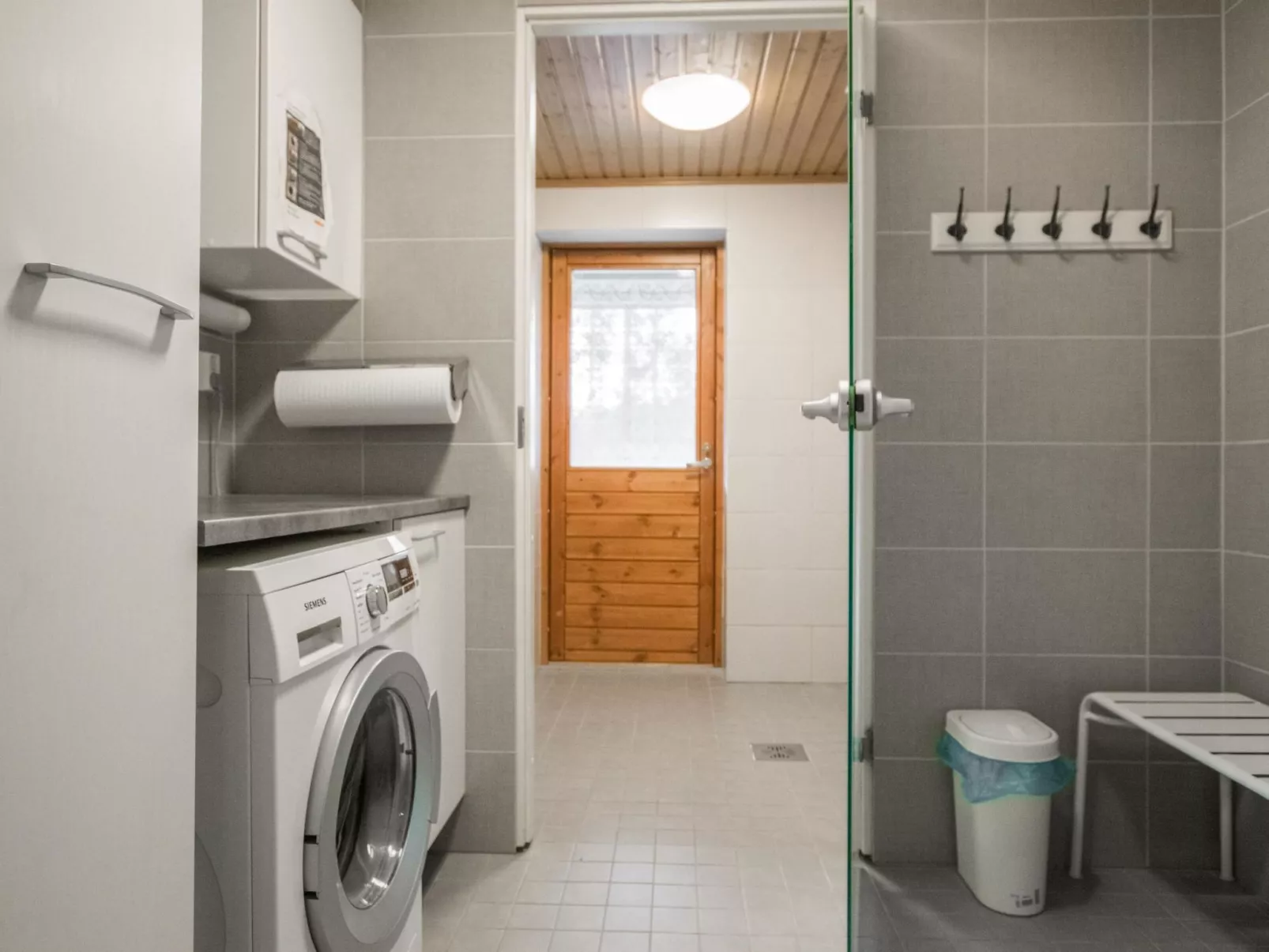 Sinisen tien helmi-Binnen