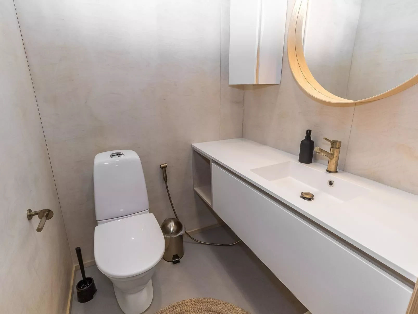 Villa plywood-Binnen