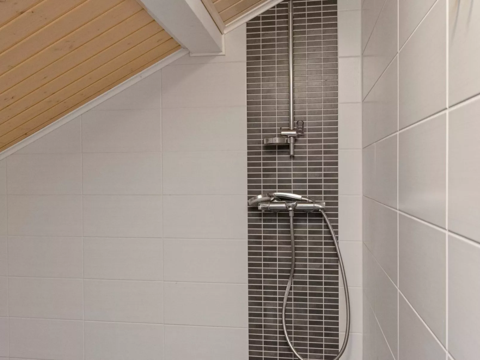 4 seasons hymy b-Binnen