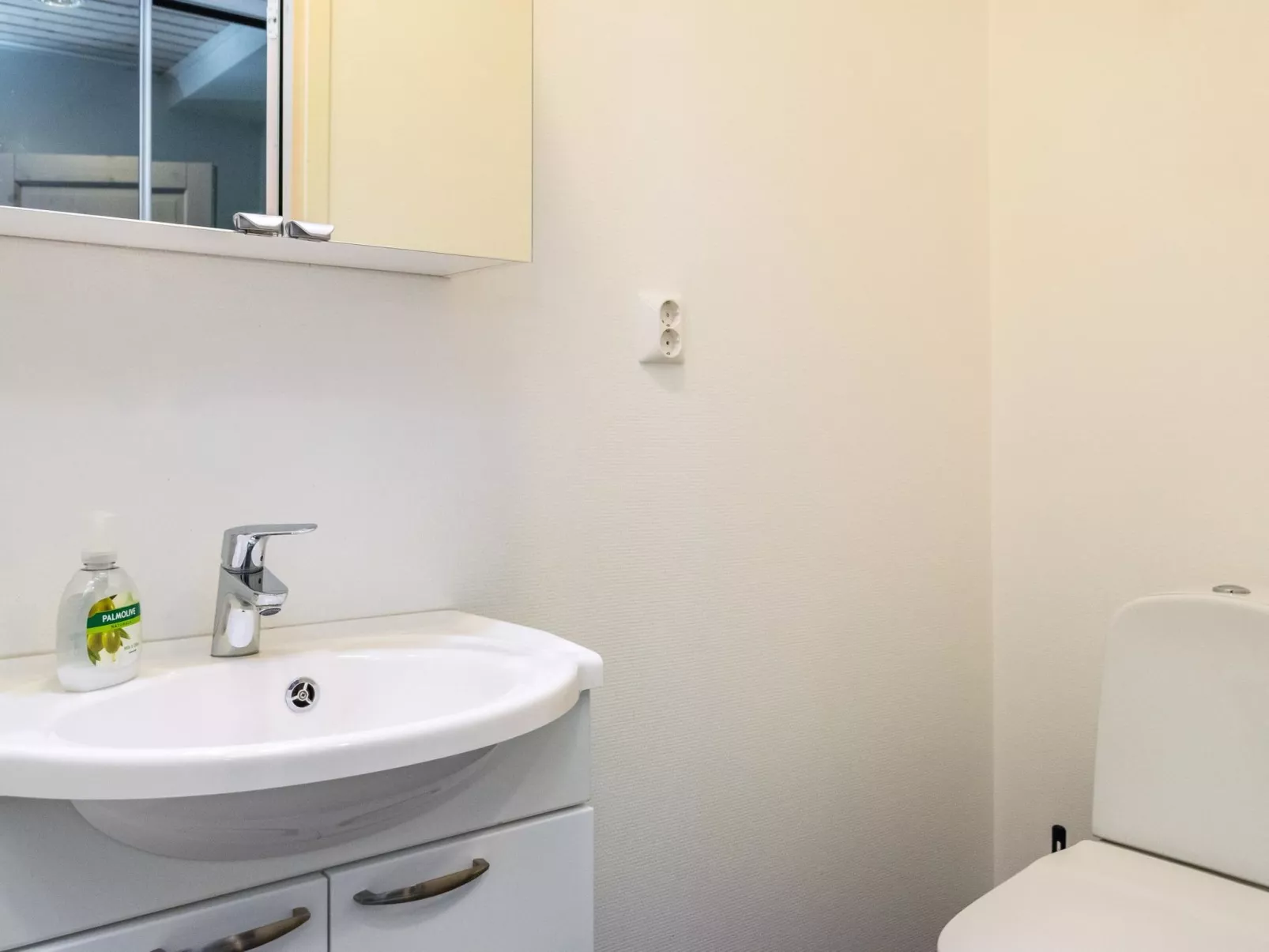 4 seasons hymy a-Binnen