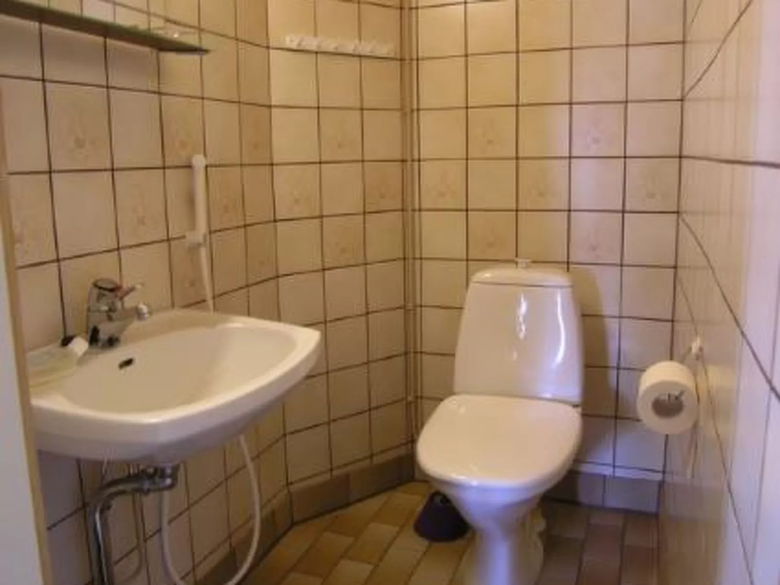 Vaaran loma-asunto-Binnen