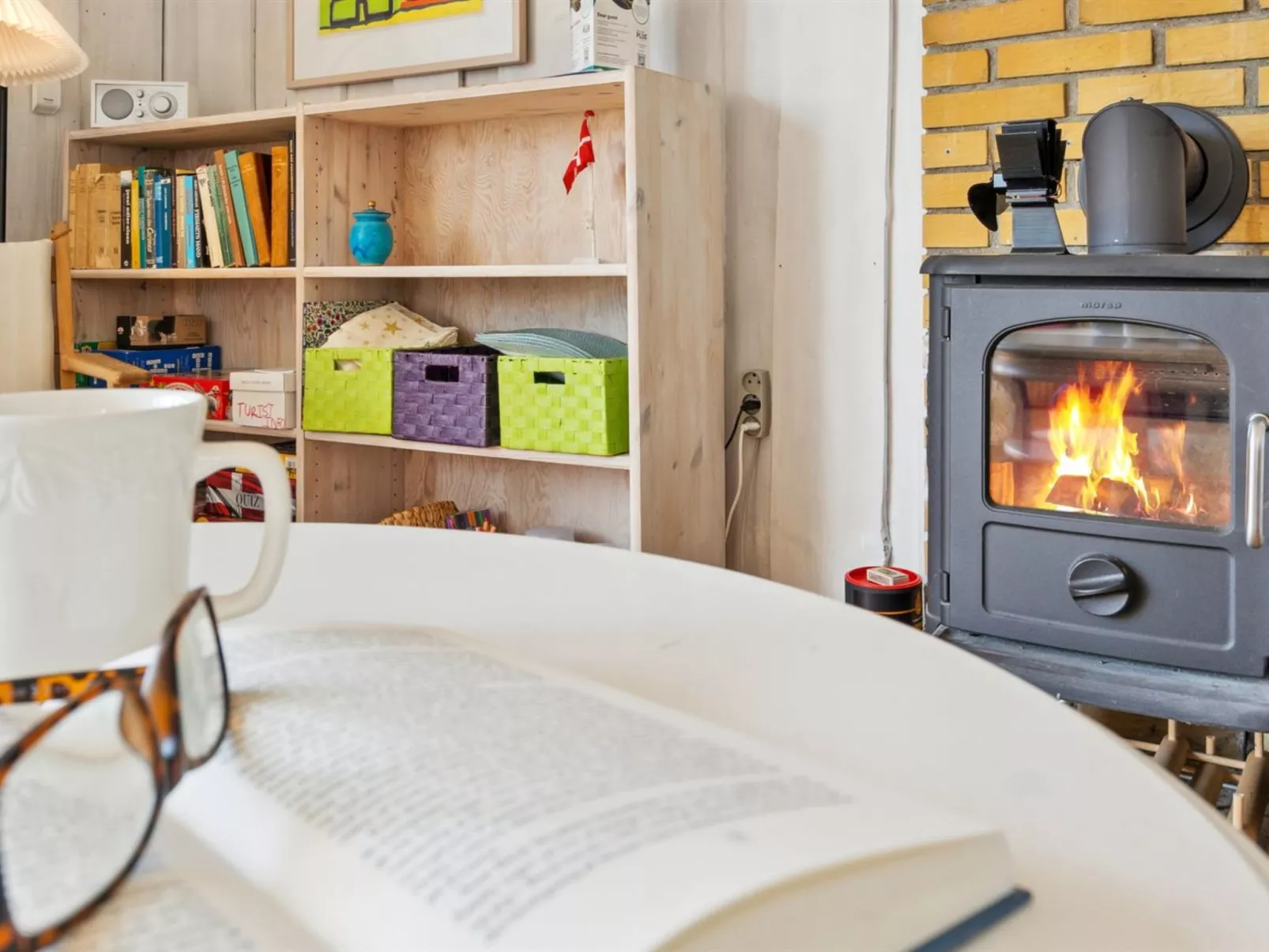 "Hira" - 200m from the sea-Binnen