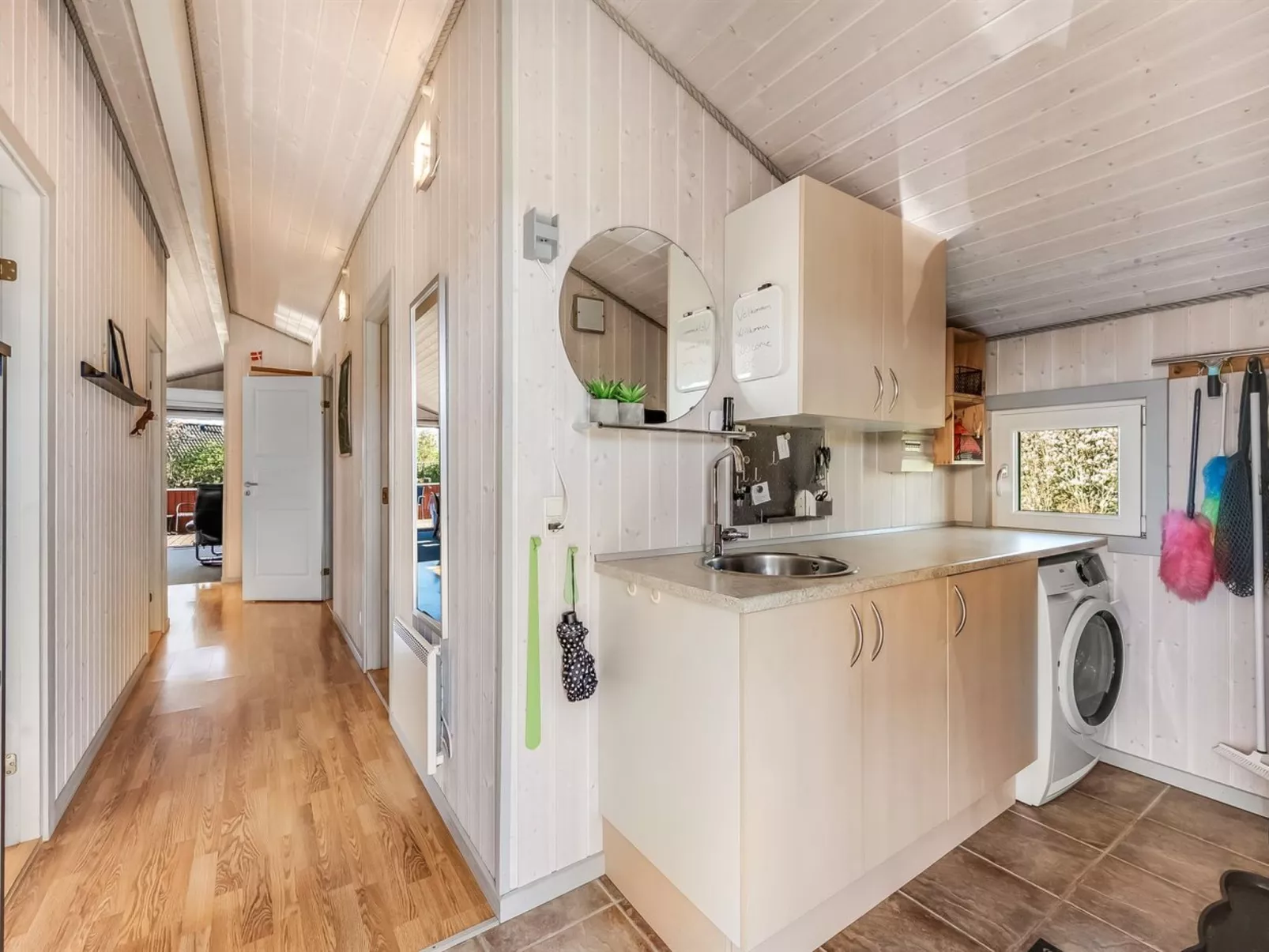 "Seba" - 1km to the fjord-Binnen