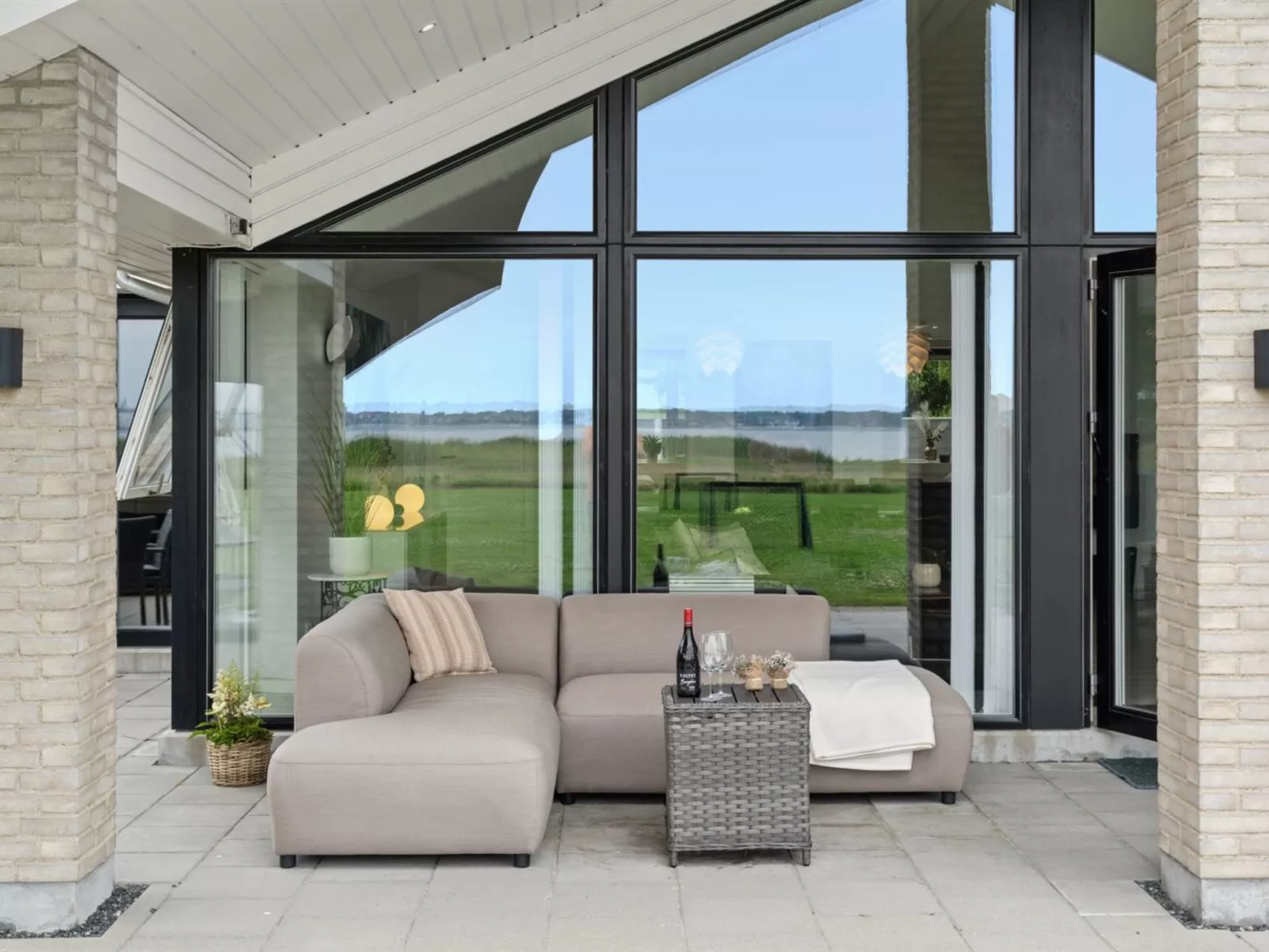 "Thyra" - 50m to the fjord-Buiten