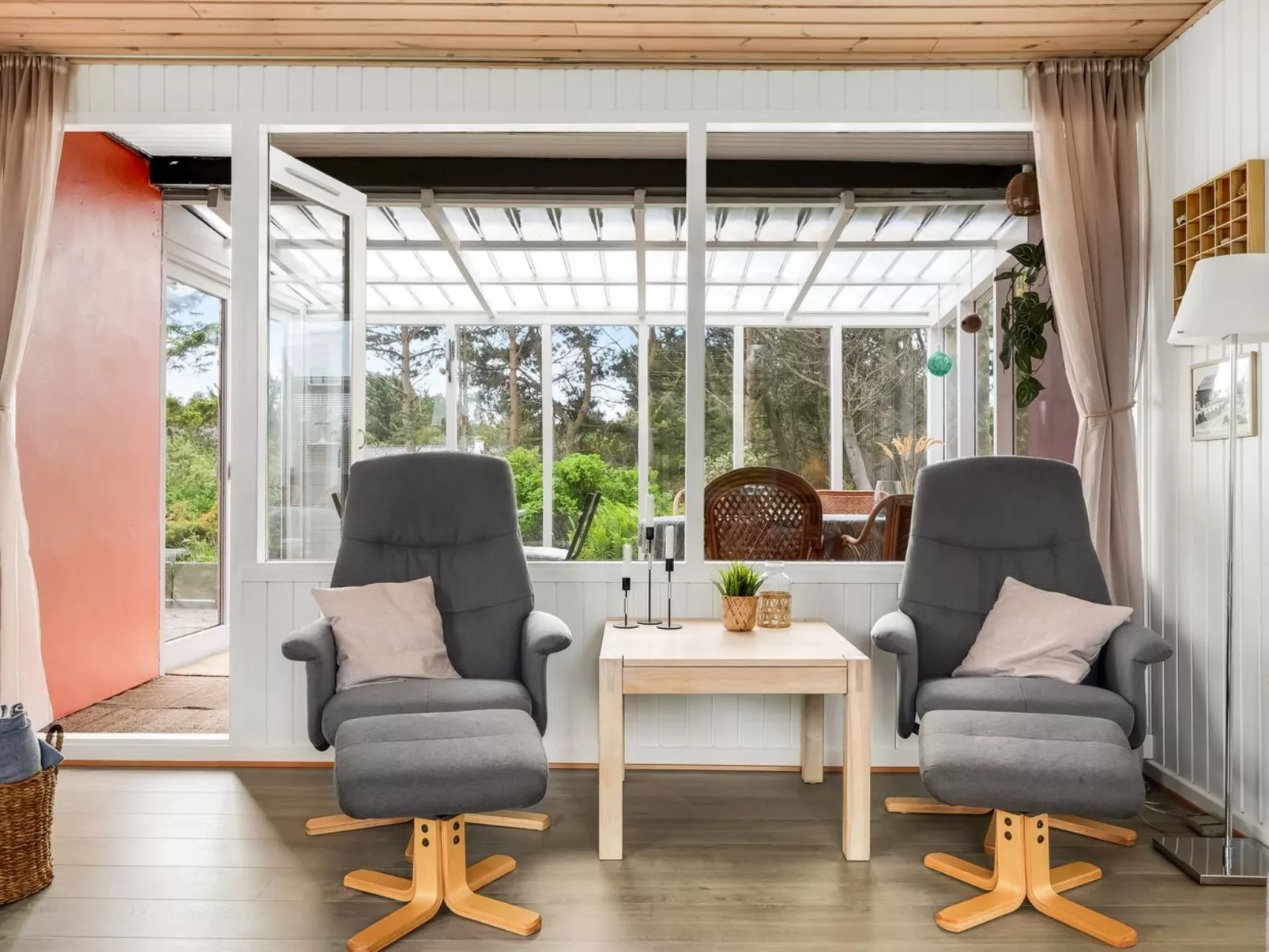 "Kaare" - 250m from the sea-Binnen