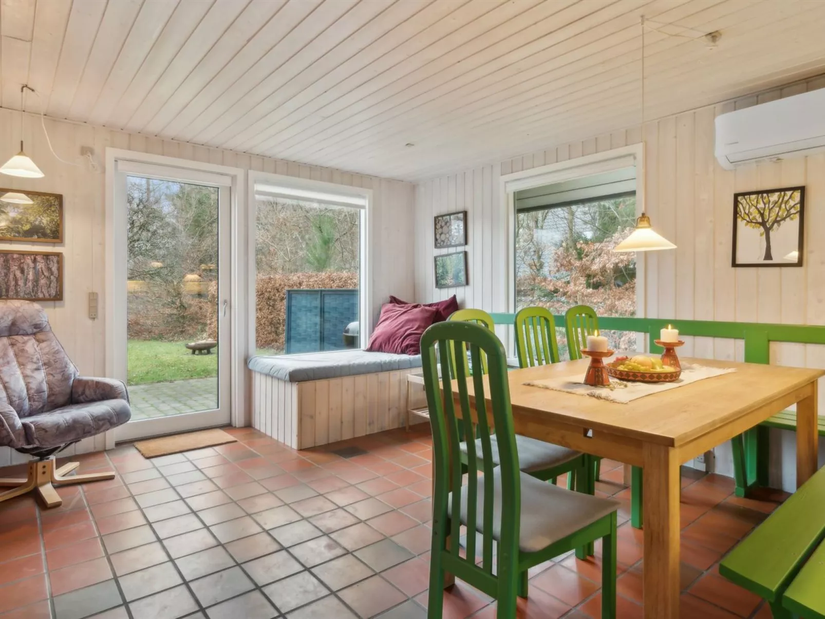 "Naina" - 200m from the sea-Binnen