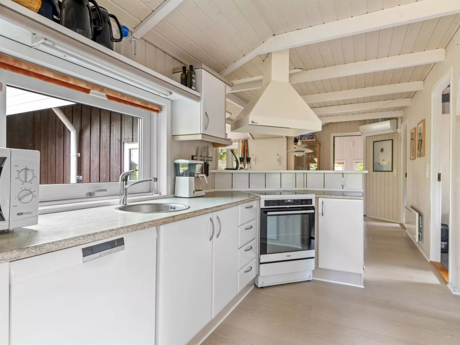 "Hennrik" - 240m from the sea-Binnen