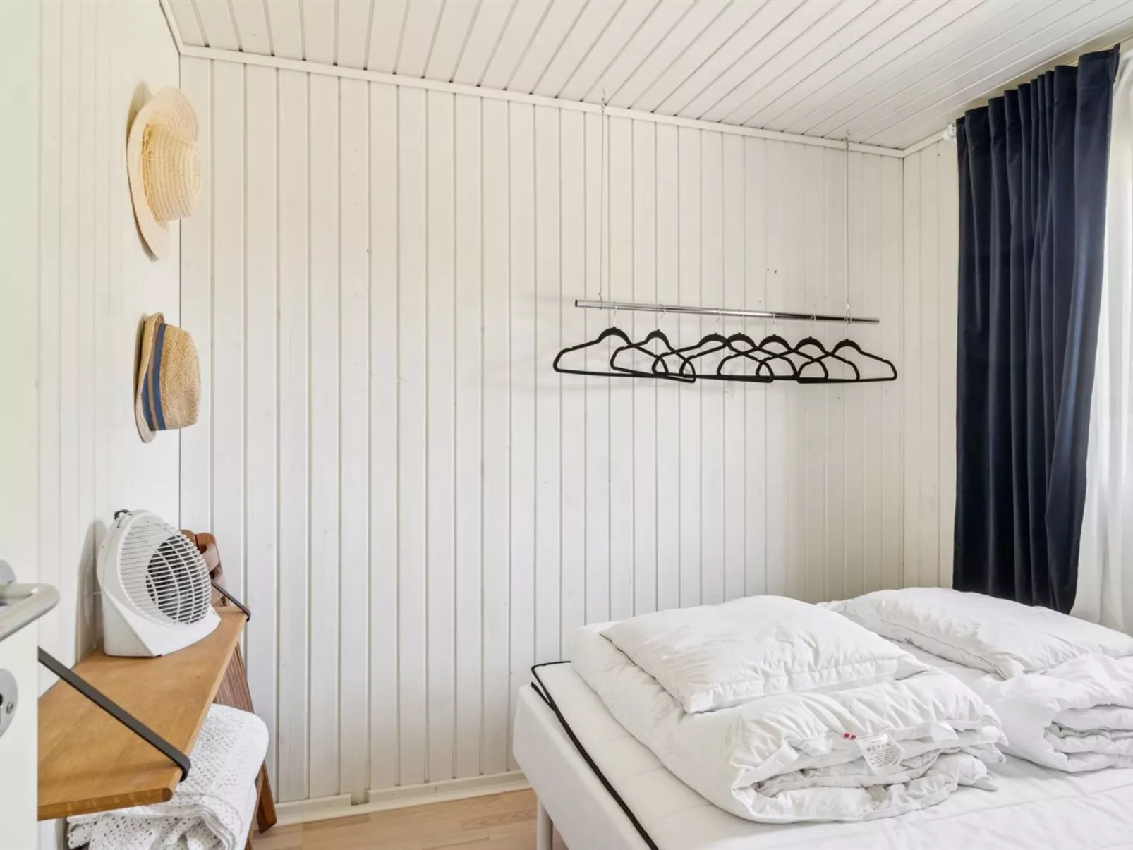 "Holmer" - 2.5km from the sea-Binnen