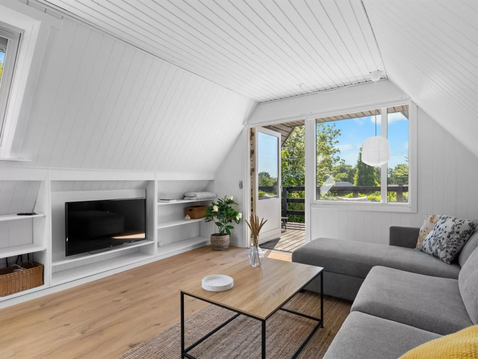 "Sunna" - 1km from the sea-Binnen