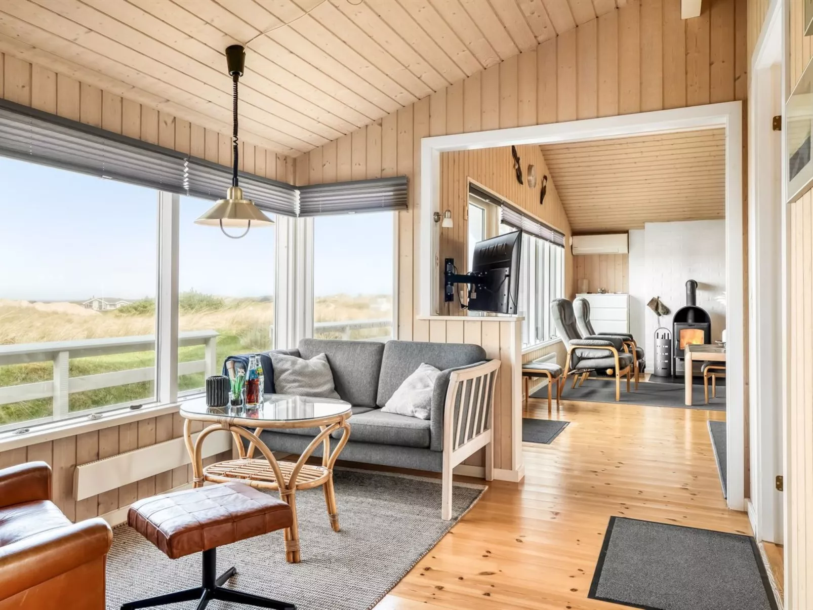 "Fridgerd" - 300m from the sea-Binnen