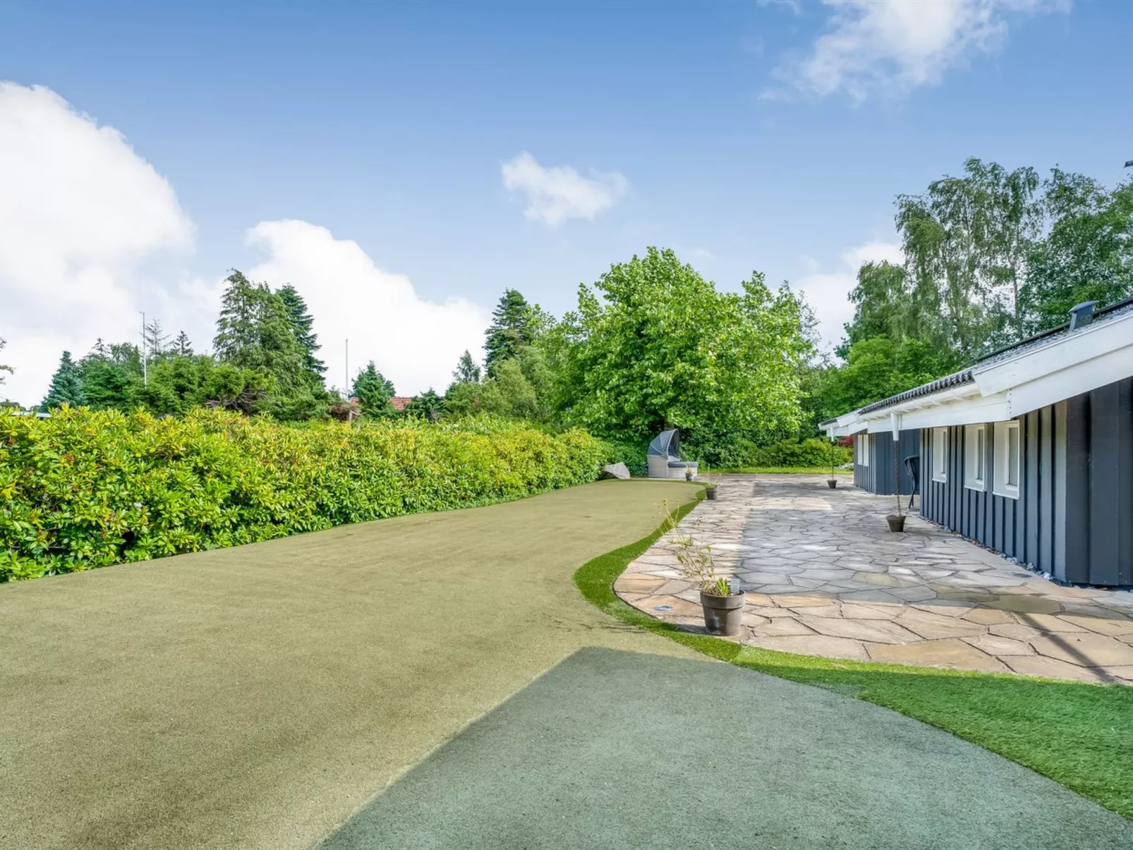 "Ellie" - 700m from the sea-Buiten