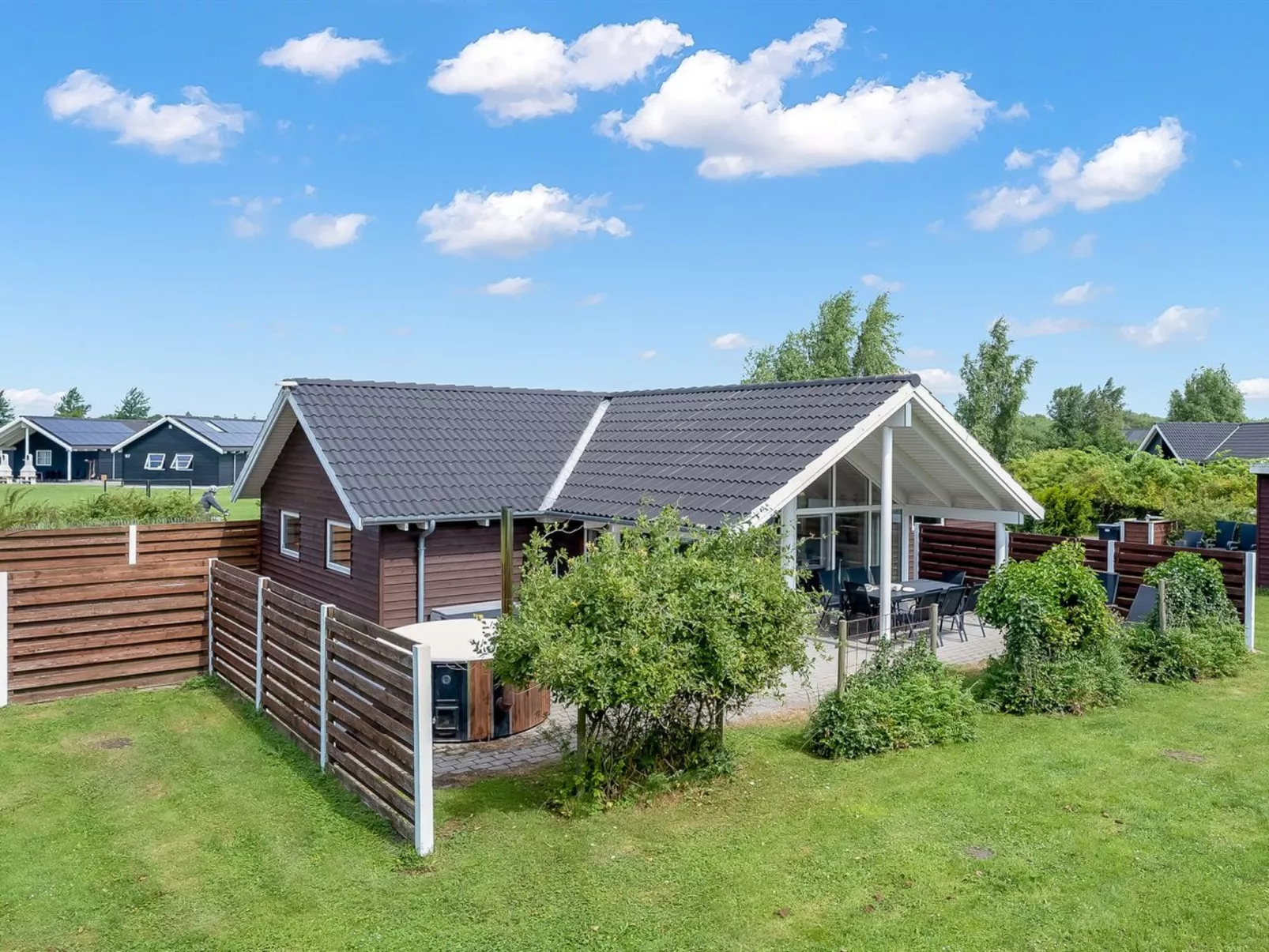 "Mika" - 800m from the sea-Buiten