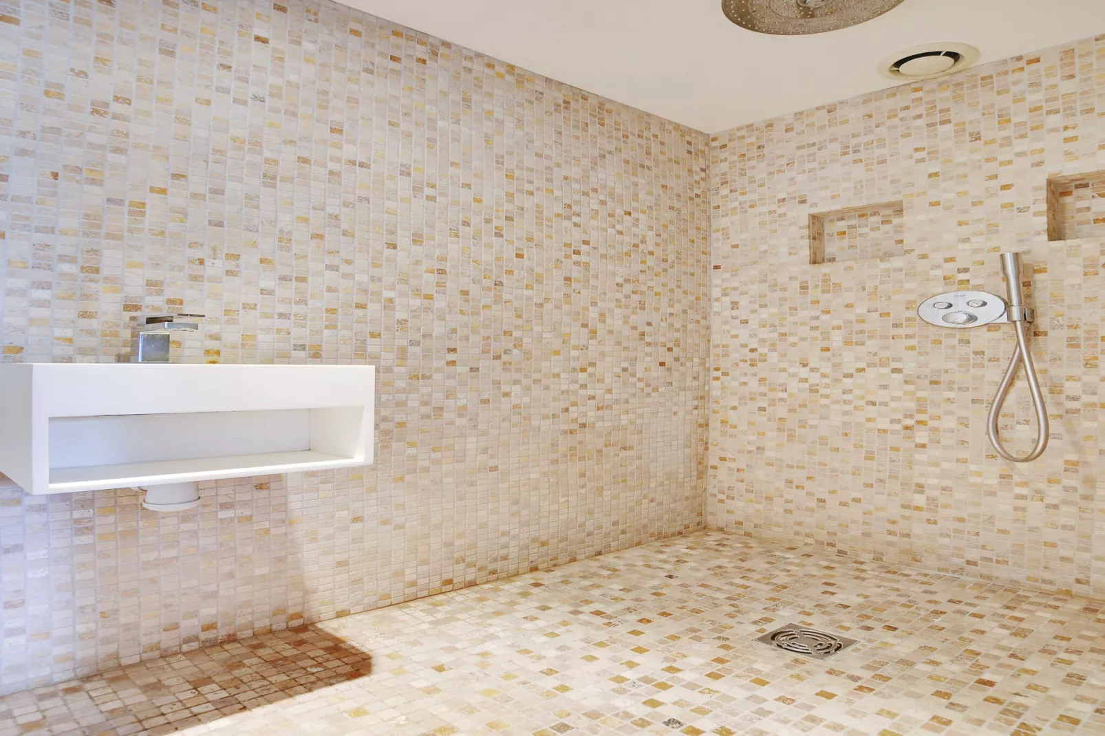 RF-25-JOLY-Niet-getagd