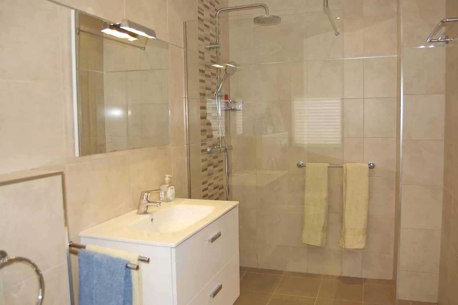 Casa Anabel-Badkamer