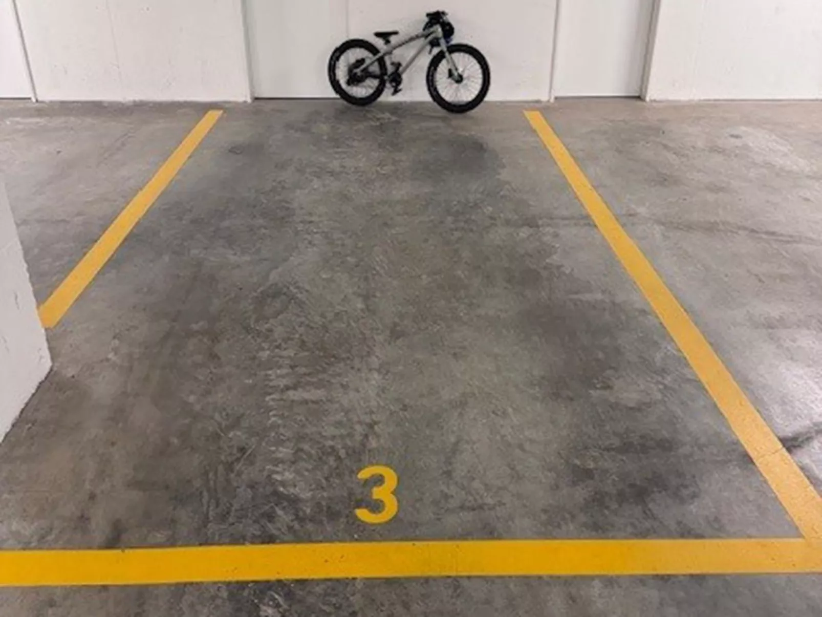 Dorfstrasse 62-Binnen