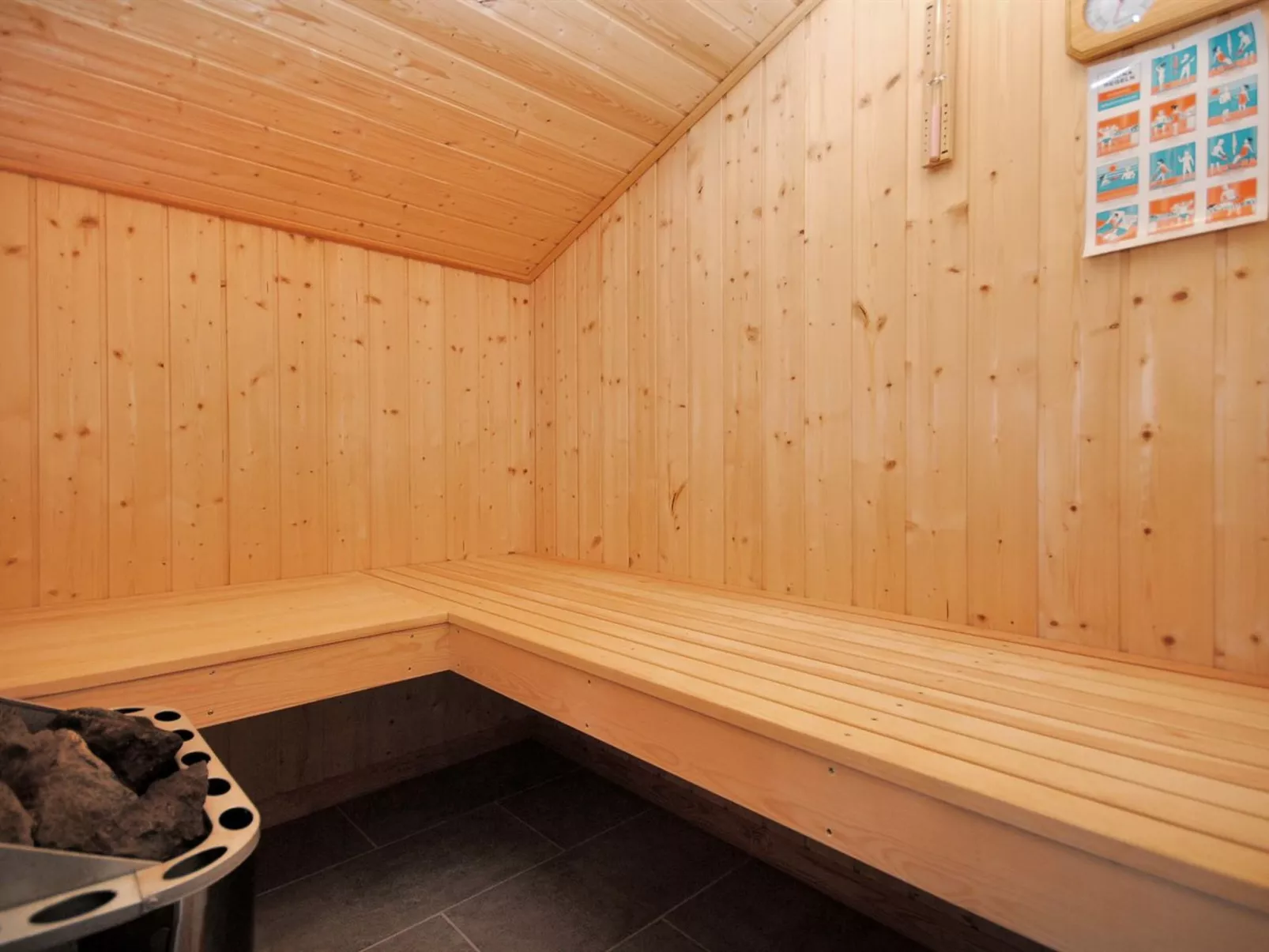 "Arisa" - 100m to the fjord-Binnen