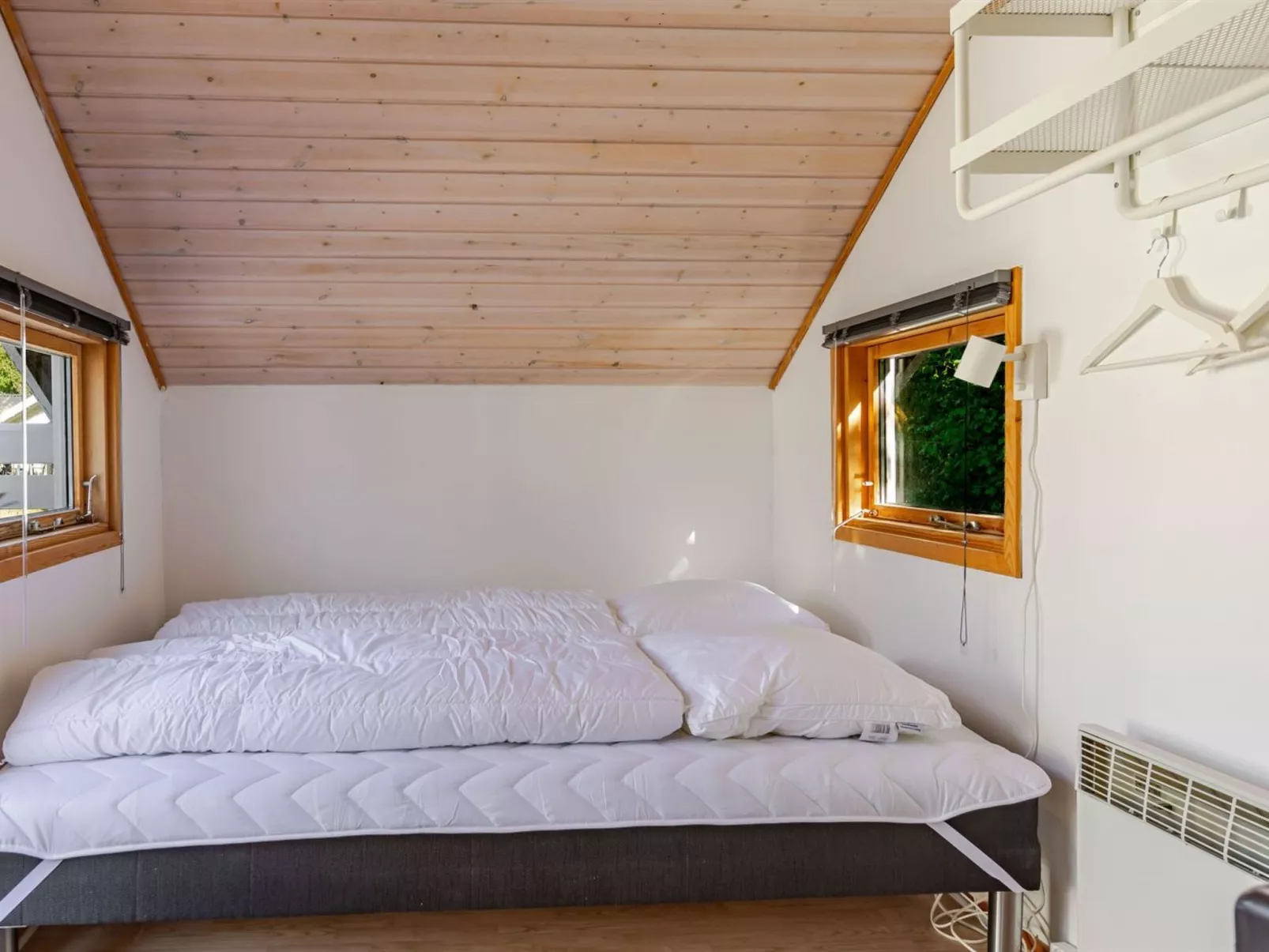 "Madita" - 30km from the sea-Binnen