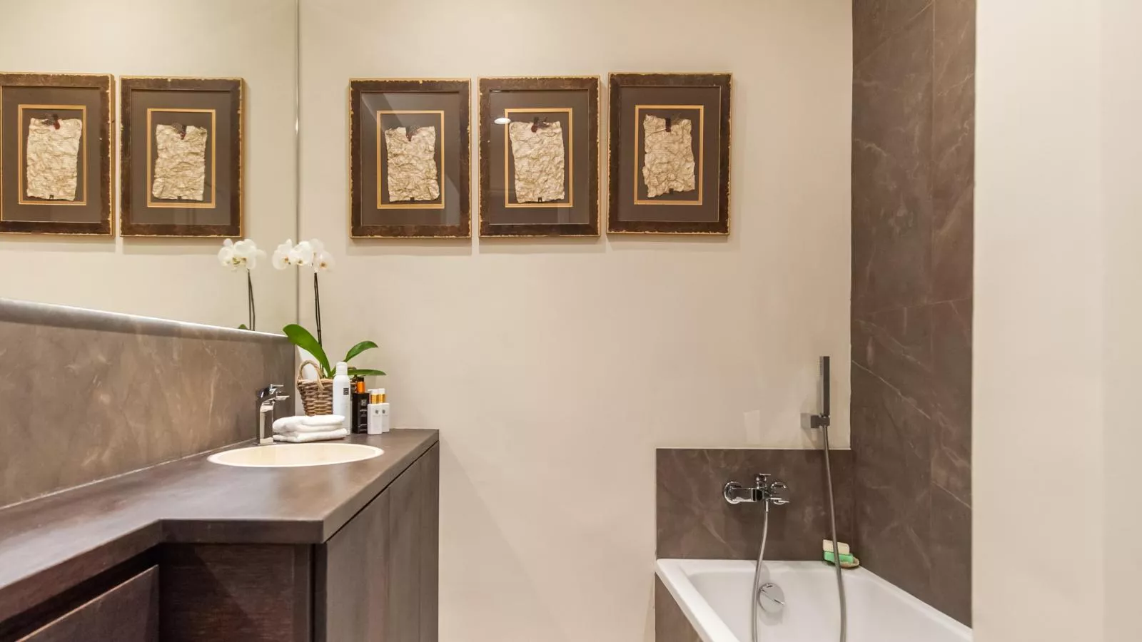 Chez Gabrielle-Badkamer